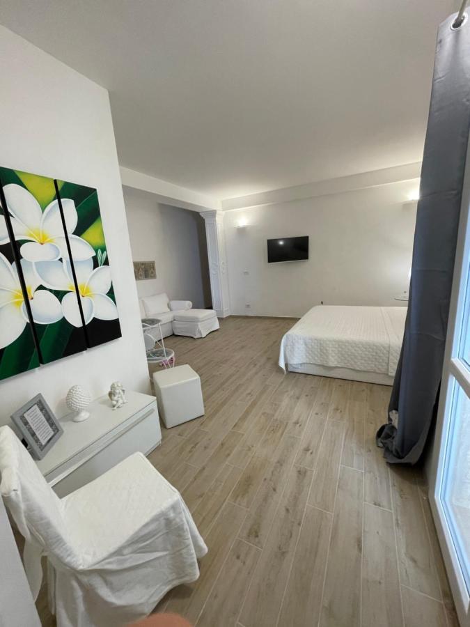 Salentina White House
